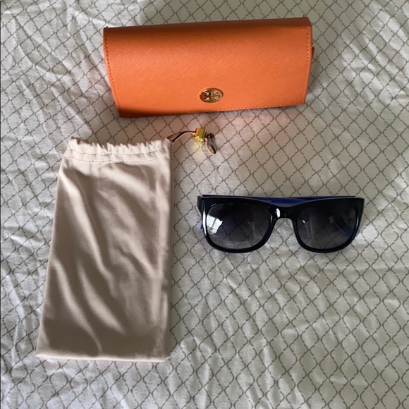 Tory Burch - Sunglass - Picture 2 of 4